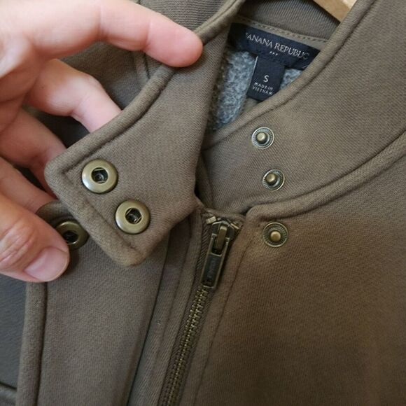 Banana Republic Women’s Olive Green Knit Jacket Zip Up Military Size Small EUC - Picture 9 of 14